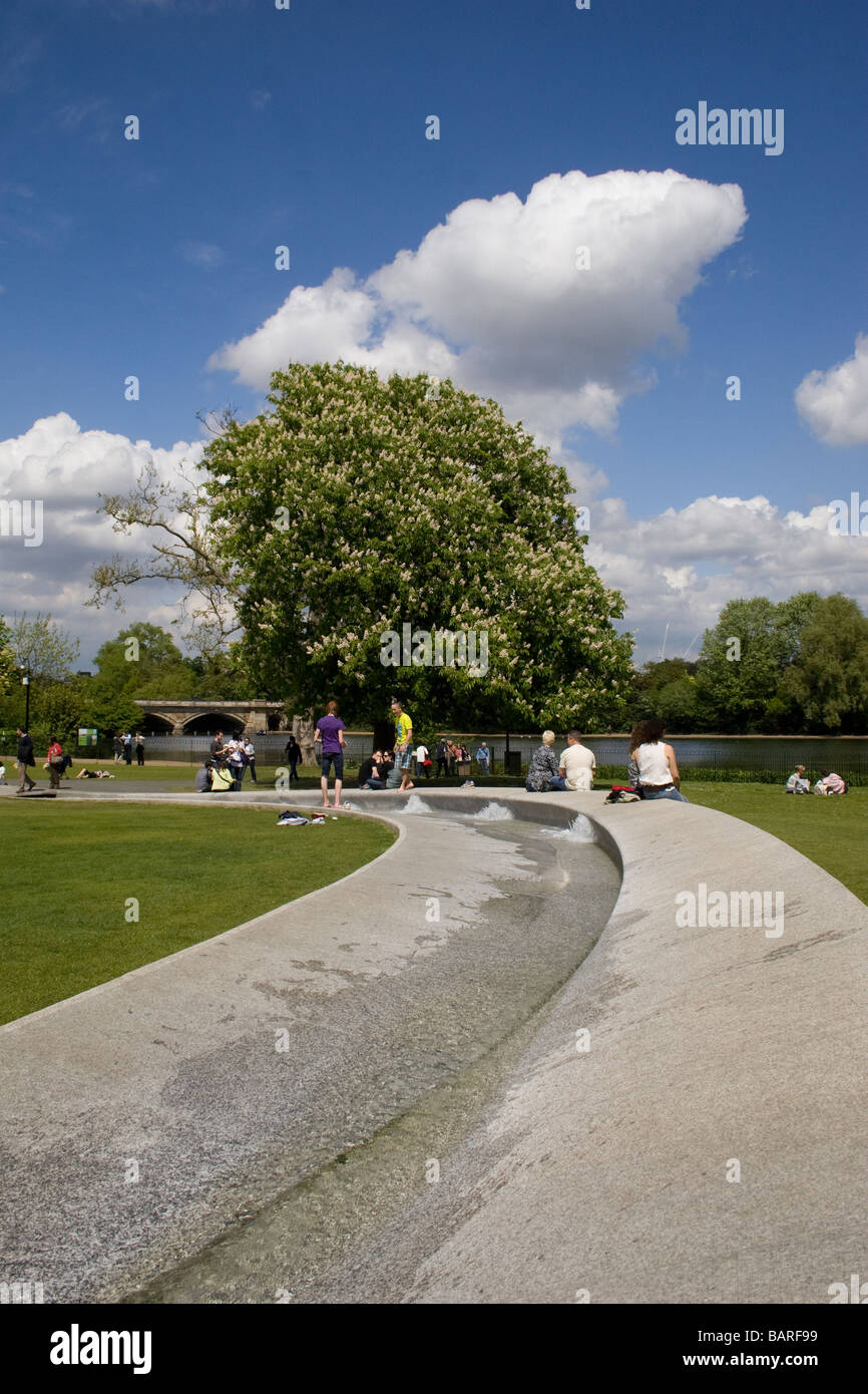 Die Prinzessin Diana Gedenkbrunnen im Hyde Park, London, England Stockfoto