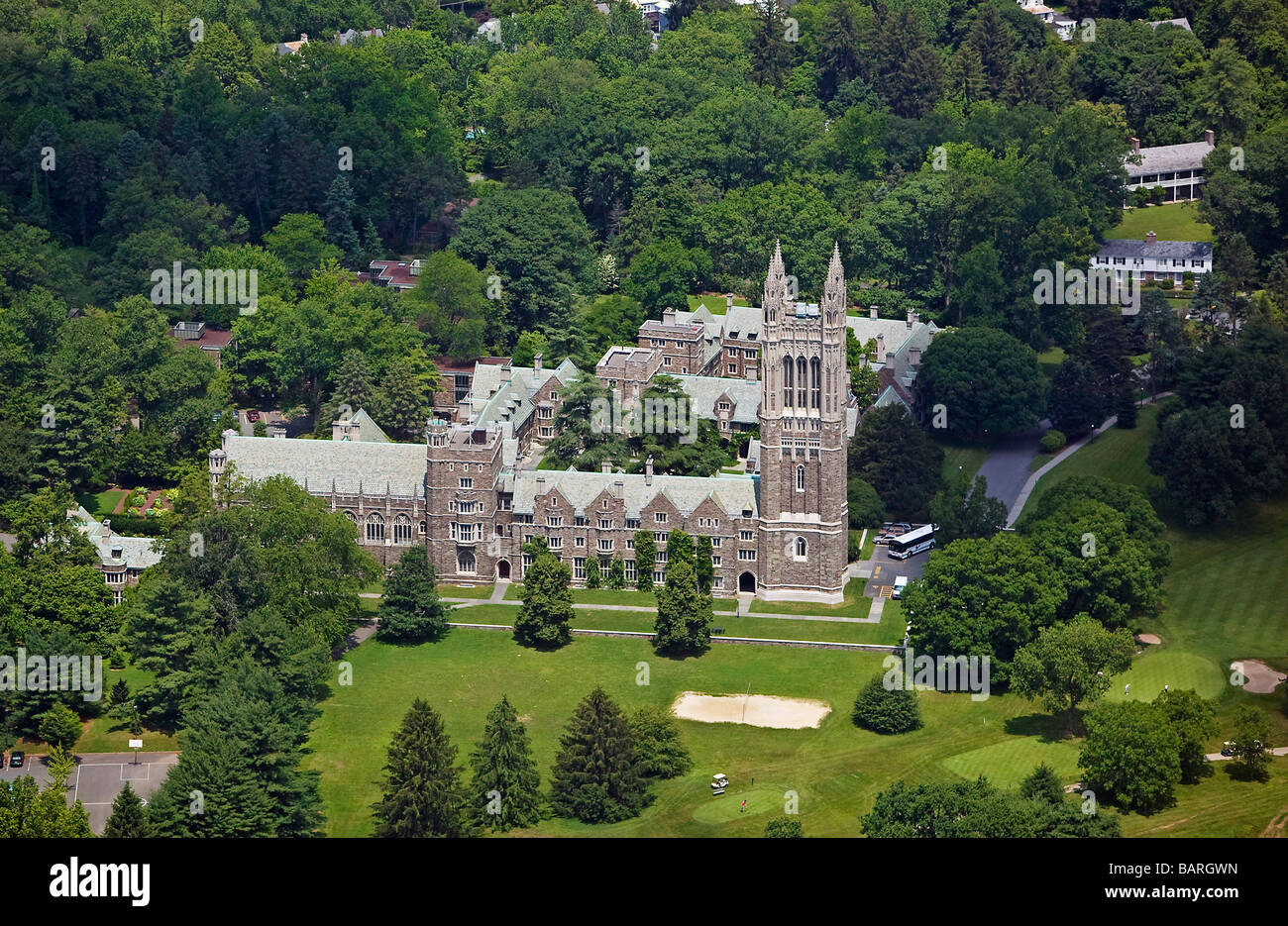 Luftbild oben graduate Schlafsaal Aufbau von Golfplatz Princeton University Stockfoto