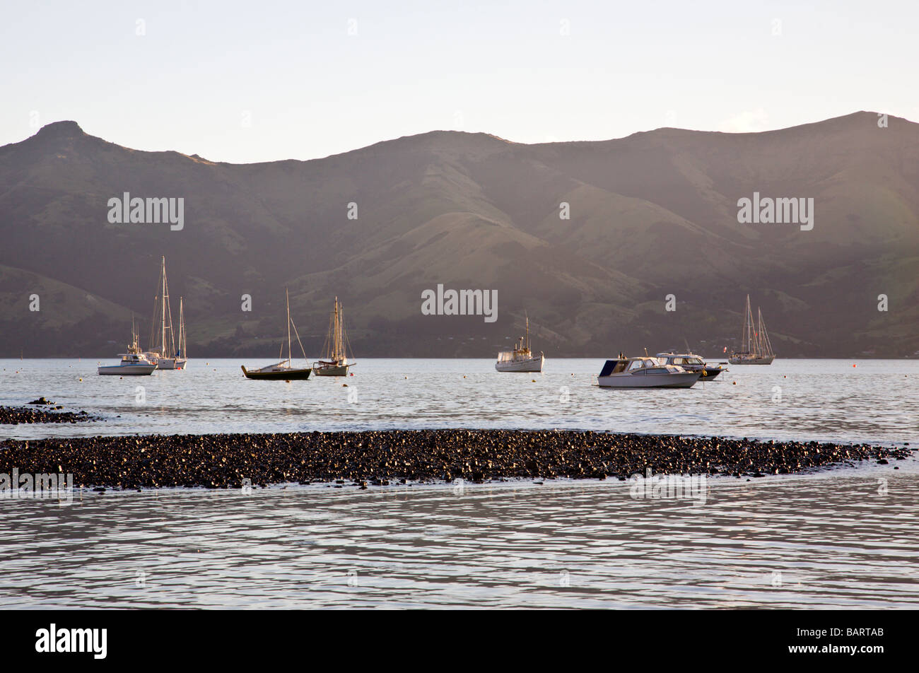 Boote von Akaroa Banken Halbinsel Canterbury Neuseeland Südinsel Stockfoto