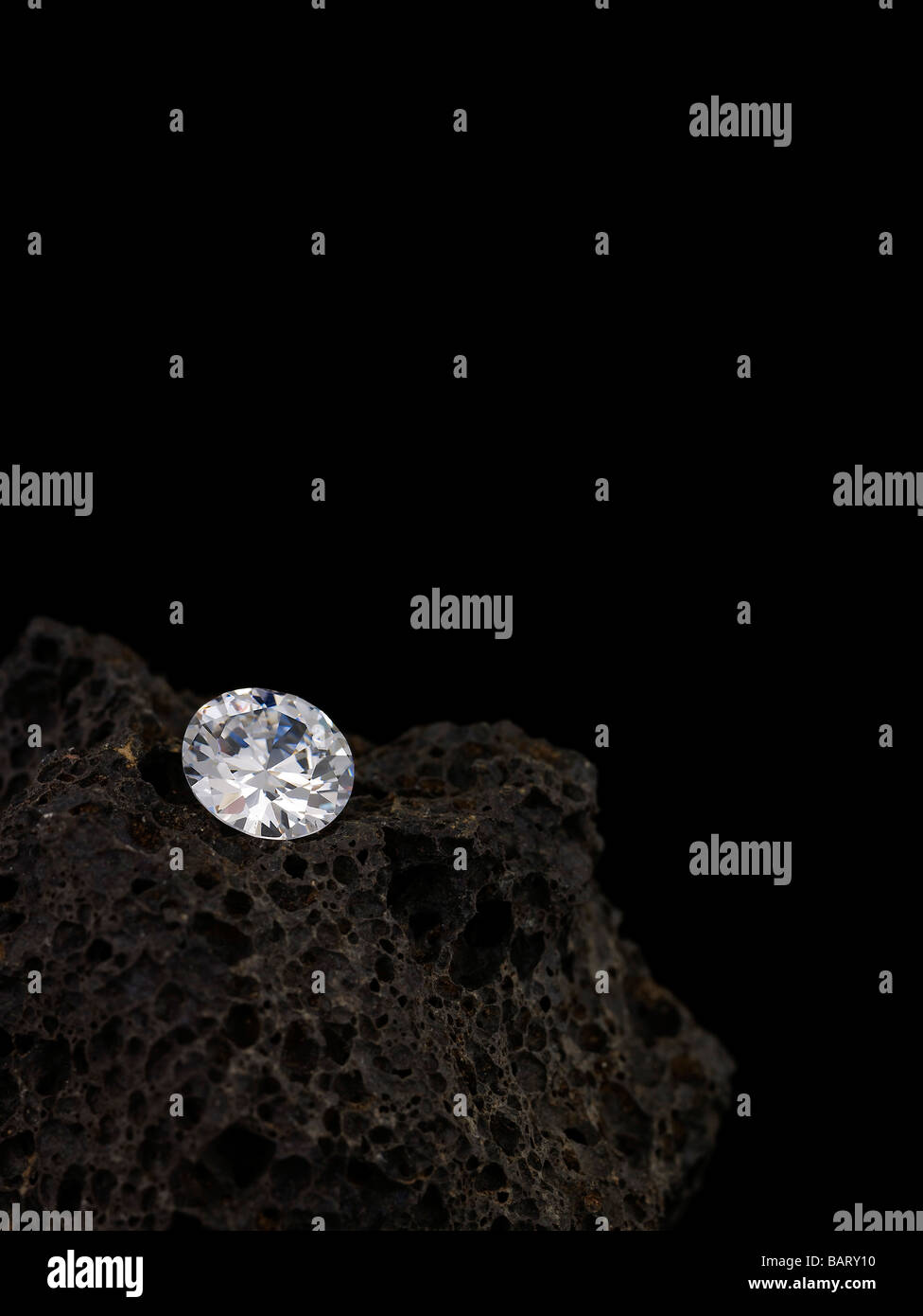 Diamant auf Lavastein Stockfoto