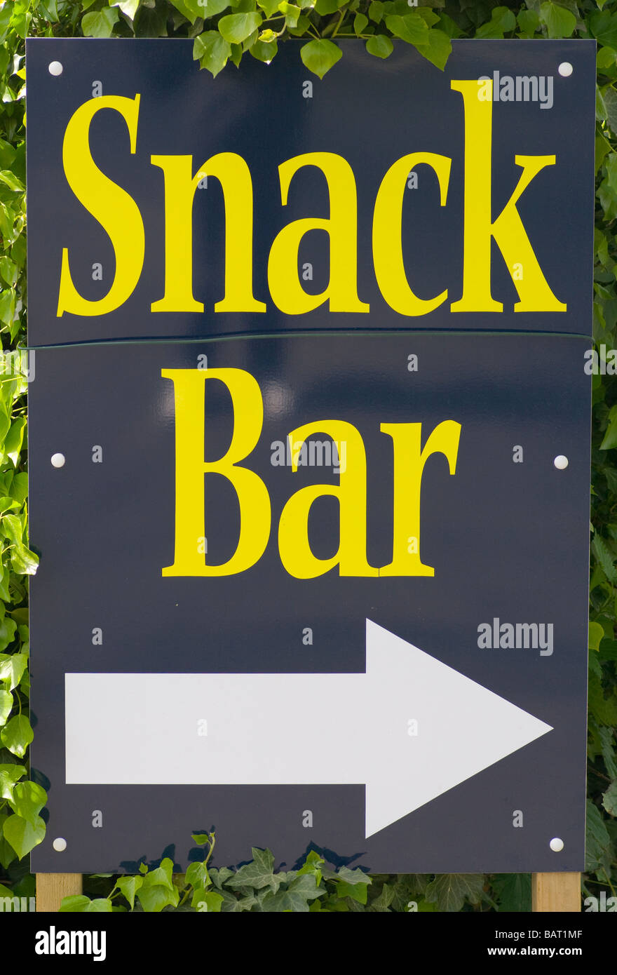 Snack-Bar am Straßenrand Café Zeichen Stockfoto