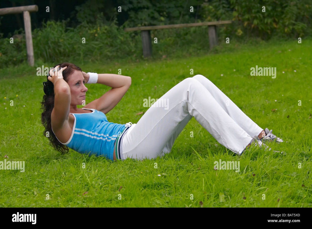 Frau im Freien Training Stockfoto