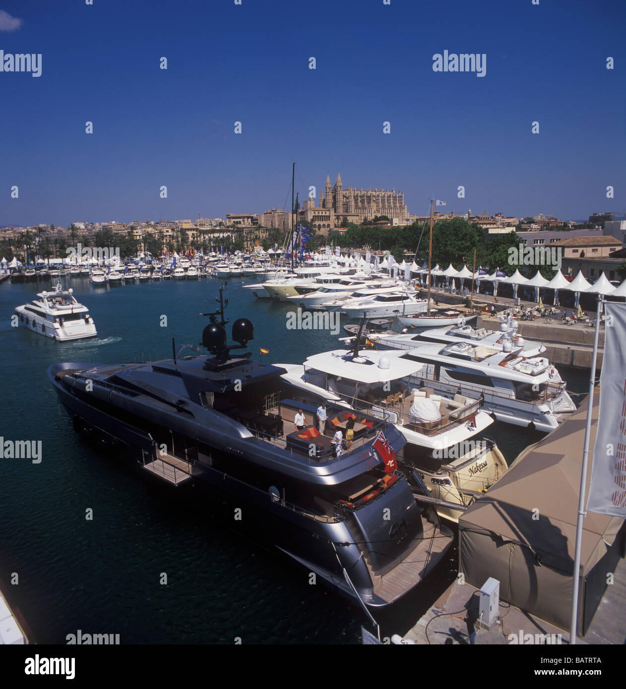 Palma International Boat Show 2009 - Panorama-Bild mit der Sanlorenzo stehen im Vordergrund Stockfoto