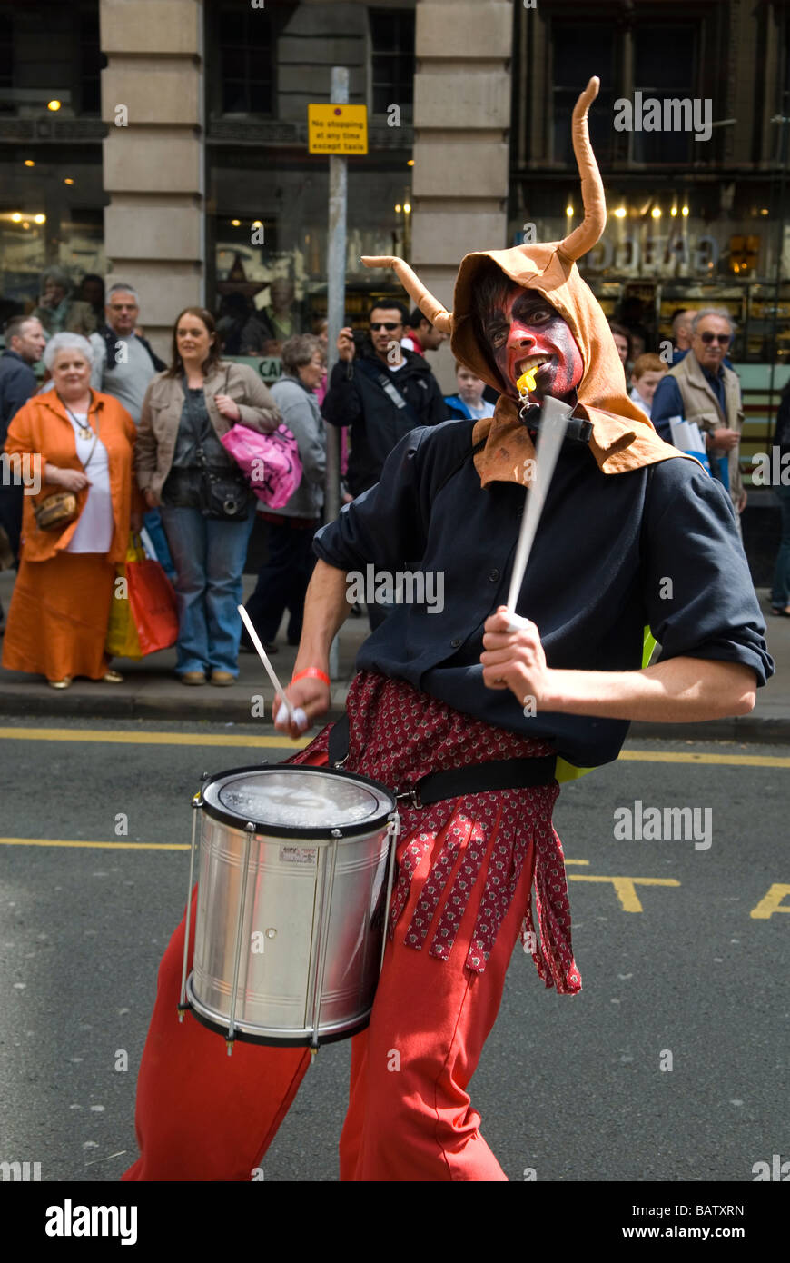 Musiker in der spanischen Festzug in Manchester UK Stockfoto