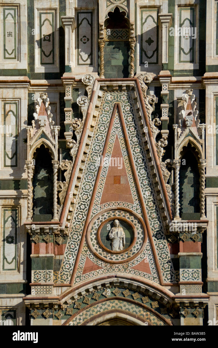 Fassadendetails Santa Maria del Fiore in Florenz Italien Stockfoto