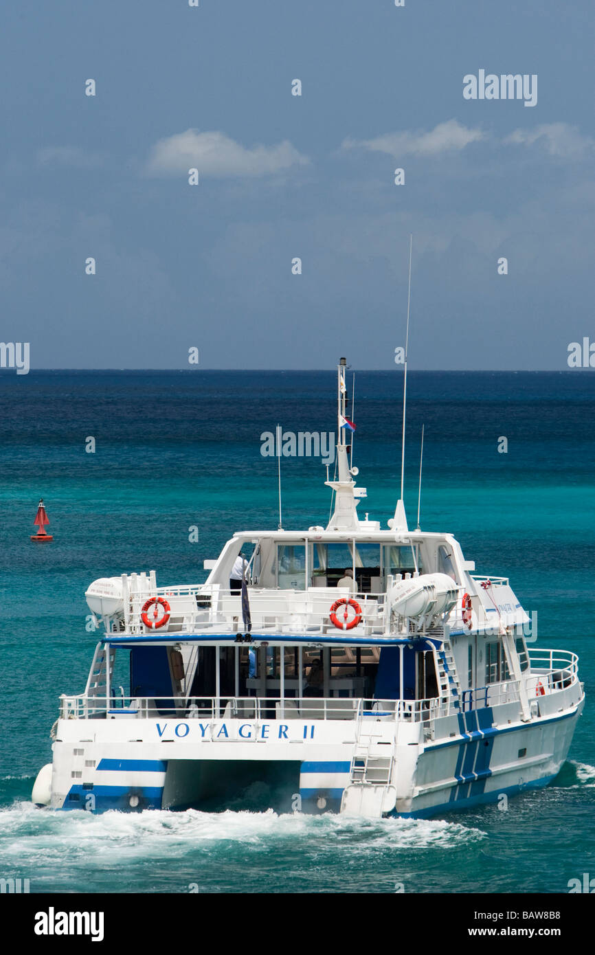 Voyager Fähre Katamaran Gustavia Port St. Barts für benachbarte St. Martin Stockfoto
