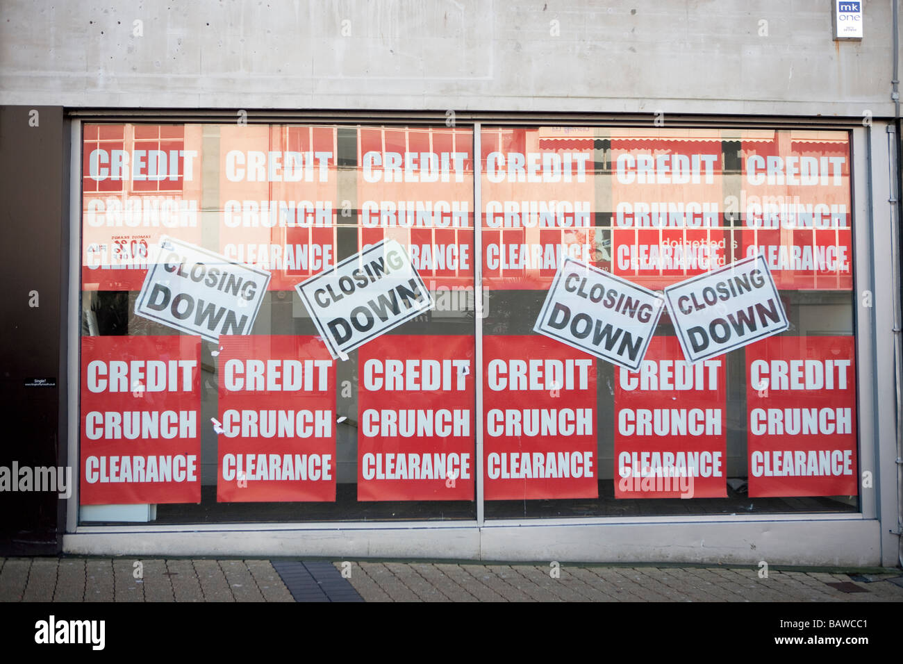 Shop Windows Closed Shops durch Credit Crunch Rezession Großbritannien UK Wirtschaft Abschwung Stockfoto