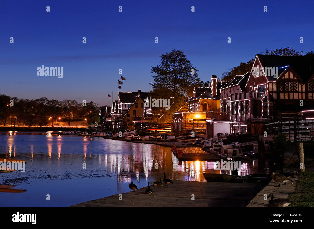 Boathouse Row und den Schuylkill River bei Nacht Philadelphia Pennsylvania Stockfoto