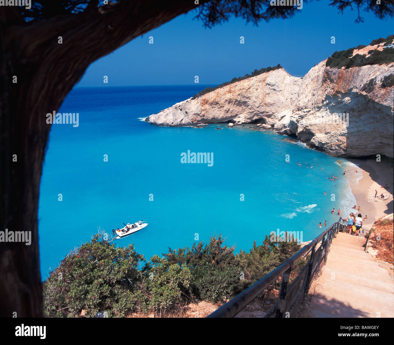 Treppe hinunter zum Strand am Makris Gialos, Zakynthos, Griechenland Stockfoto