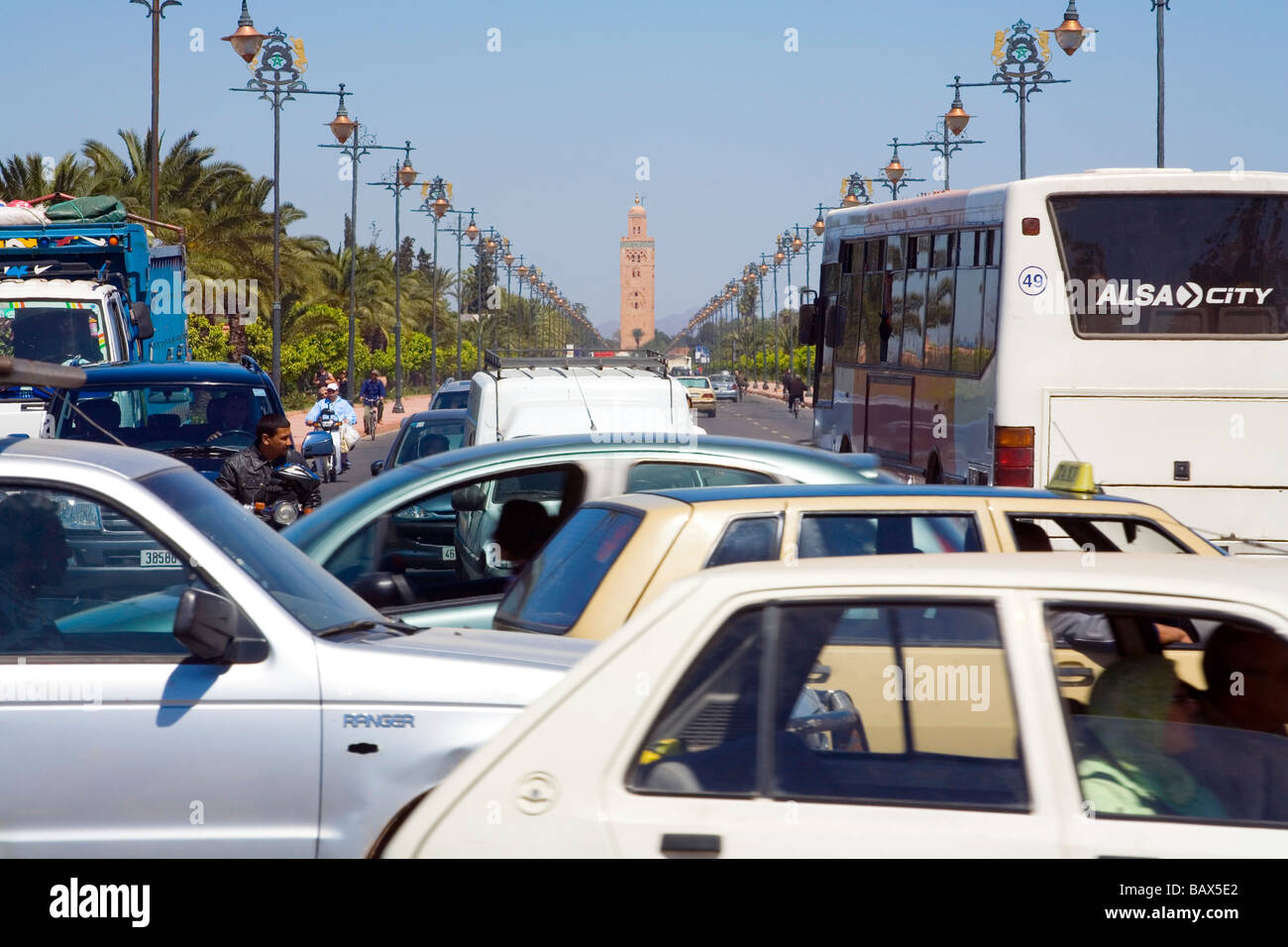 Verkehr in Marrakesch in Marokko Stockfoto