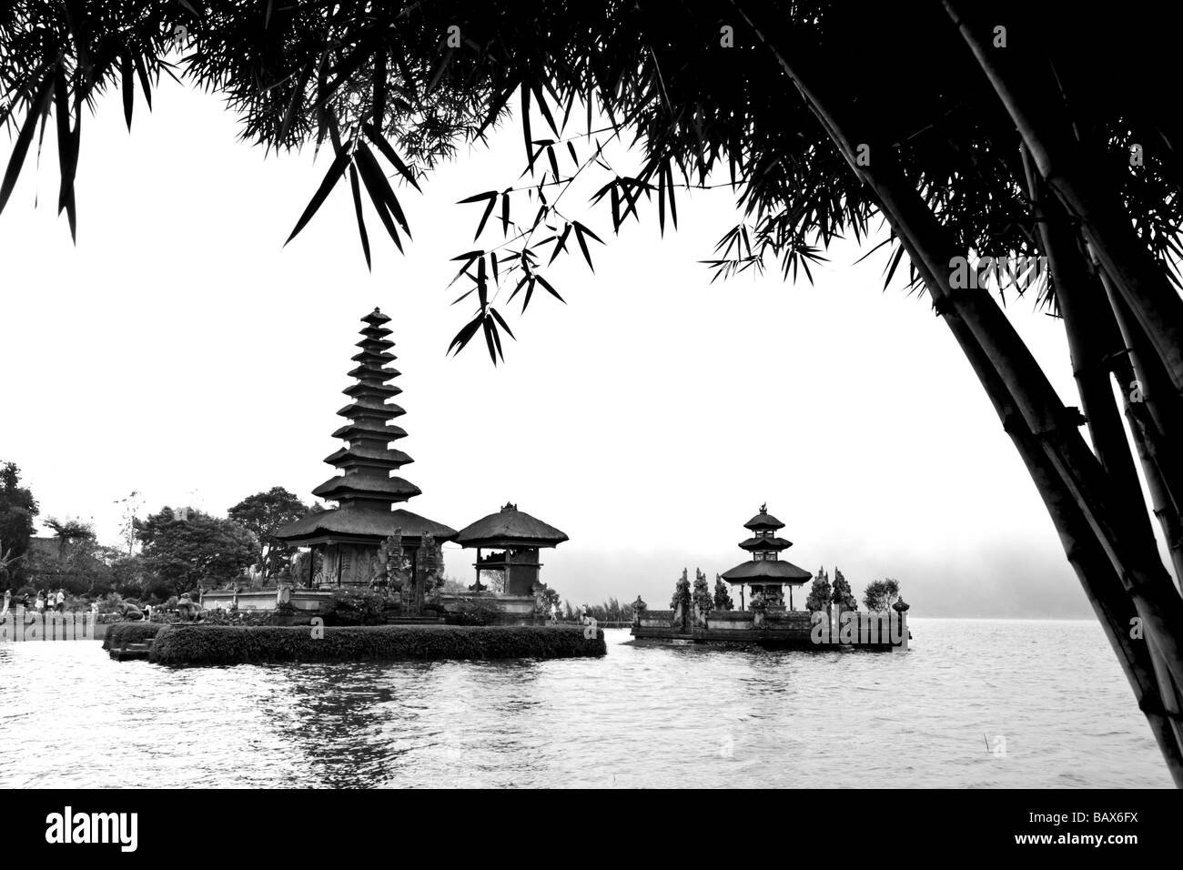 Indonesien, Bali. Bedugul, Lake Bratan. Pura Ulu Danu Tempel. Stockfoto