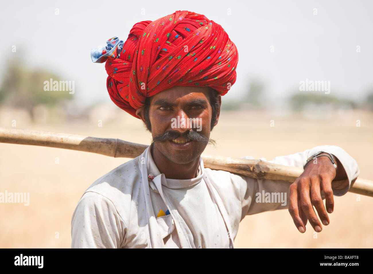 Rajput-Hirte mit Turban in Rajasthan Indien Stockfoto