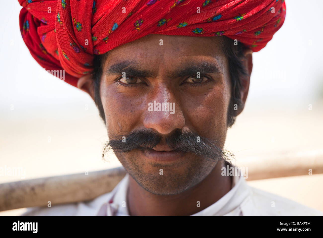 Rajput-Hirte mit Turban in Rajasthan Indien Stockfoto
