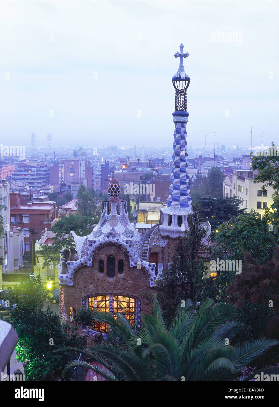 Torre de Generacio spiralförmige, park Güell, Antoni Gaudi, Barcelona, Spanien Stockfoto