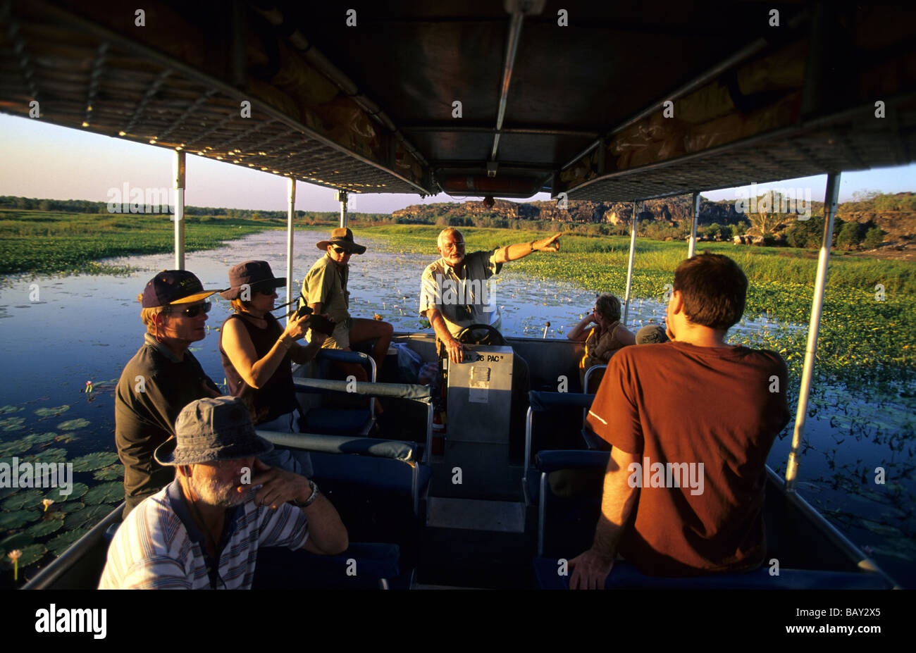 Bootsfahrt auf dem Cooper Creek Billabong in Arnhemland, Australien Stockfoto