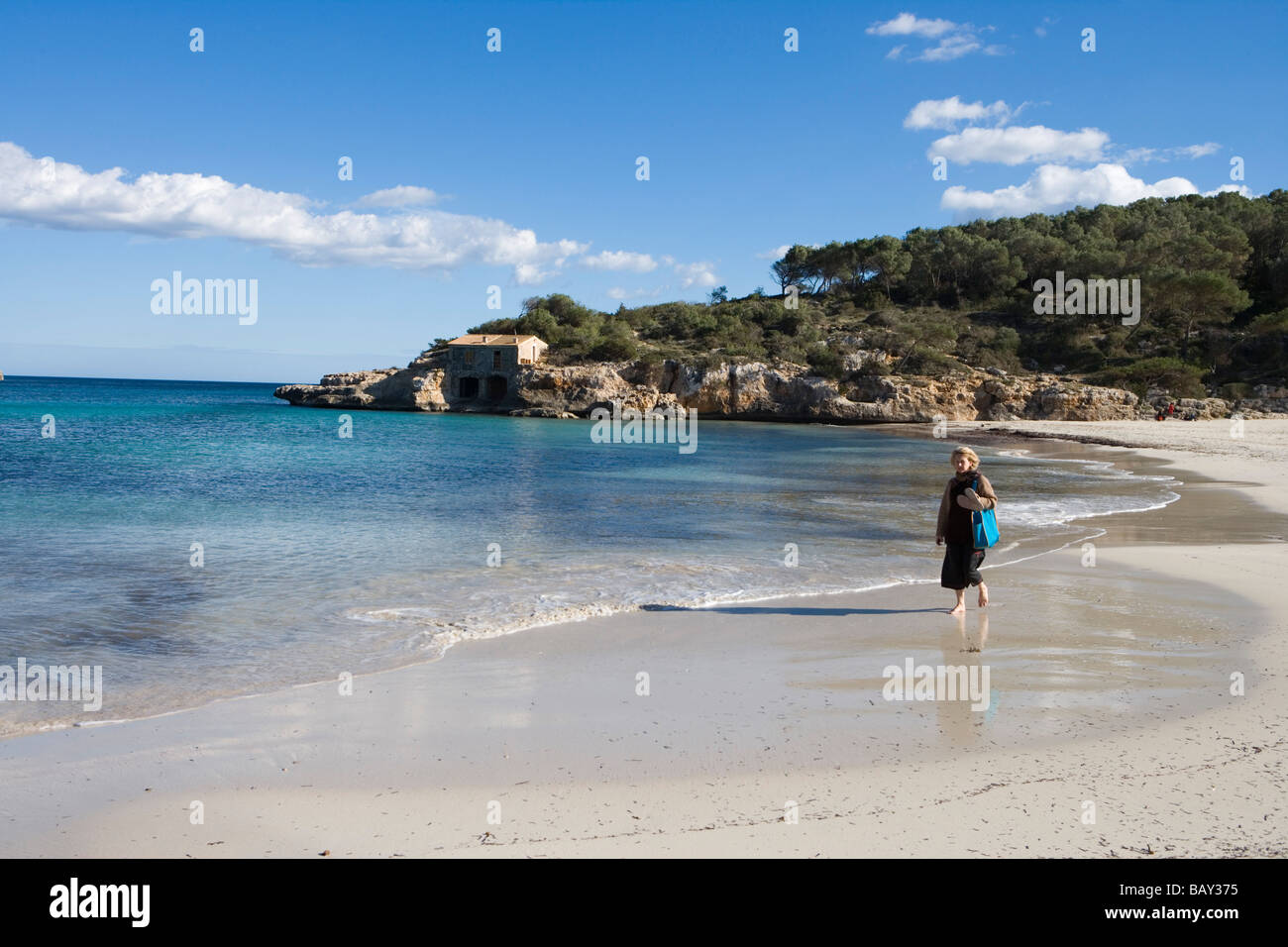 S' Amarador Strand spazieren Sie an der Cala Mondrago Bucht, Parc Natural de Mondrago, in der Nähe von Portopetro, Mallorca, Balearen, Spanien Stockfoto