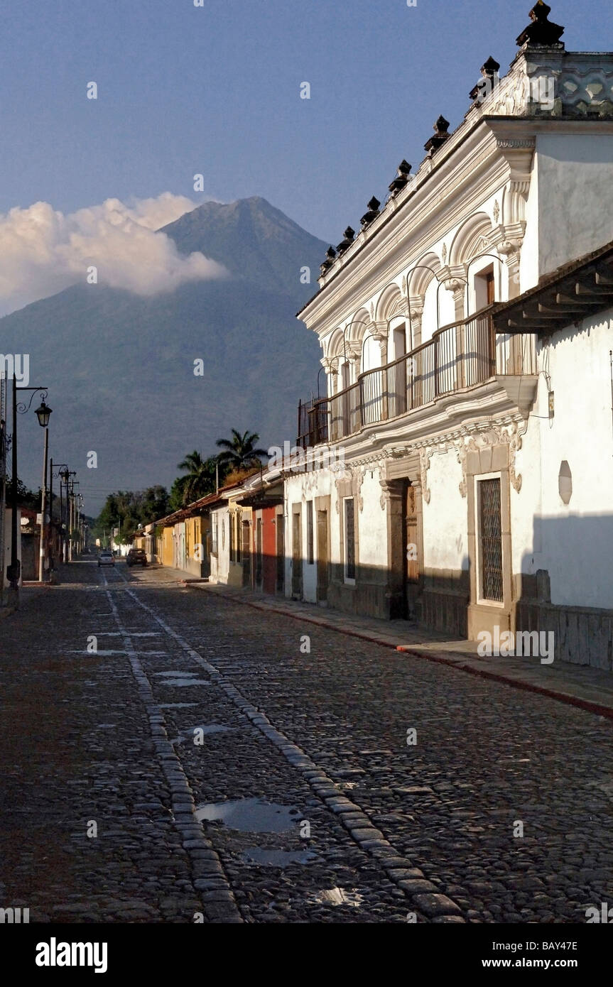 Gepflasterten Straße, 4a AV Sur und Agua Vulcano, Antigua, Guatemala, Mittelamerika Stockfoto