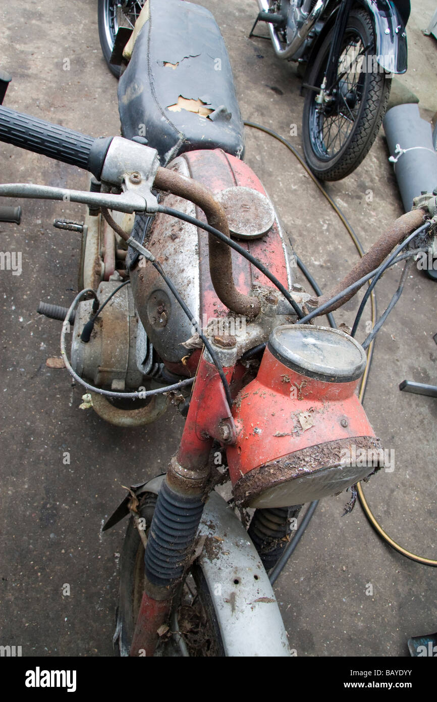 Sehr heruntergekommen alten Stil japanischer Motorrad Stockfoto