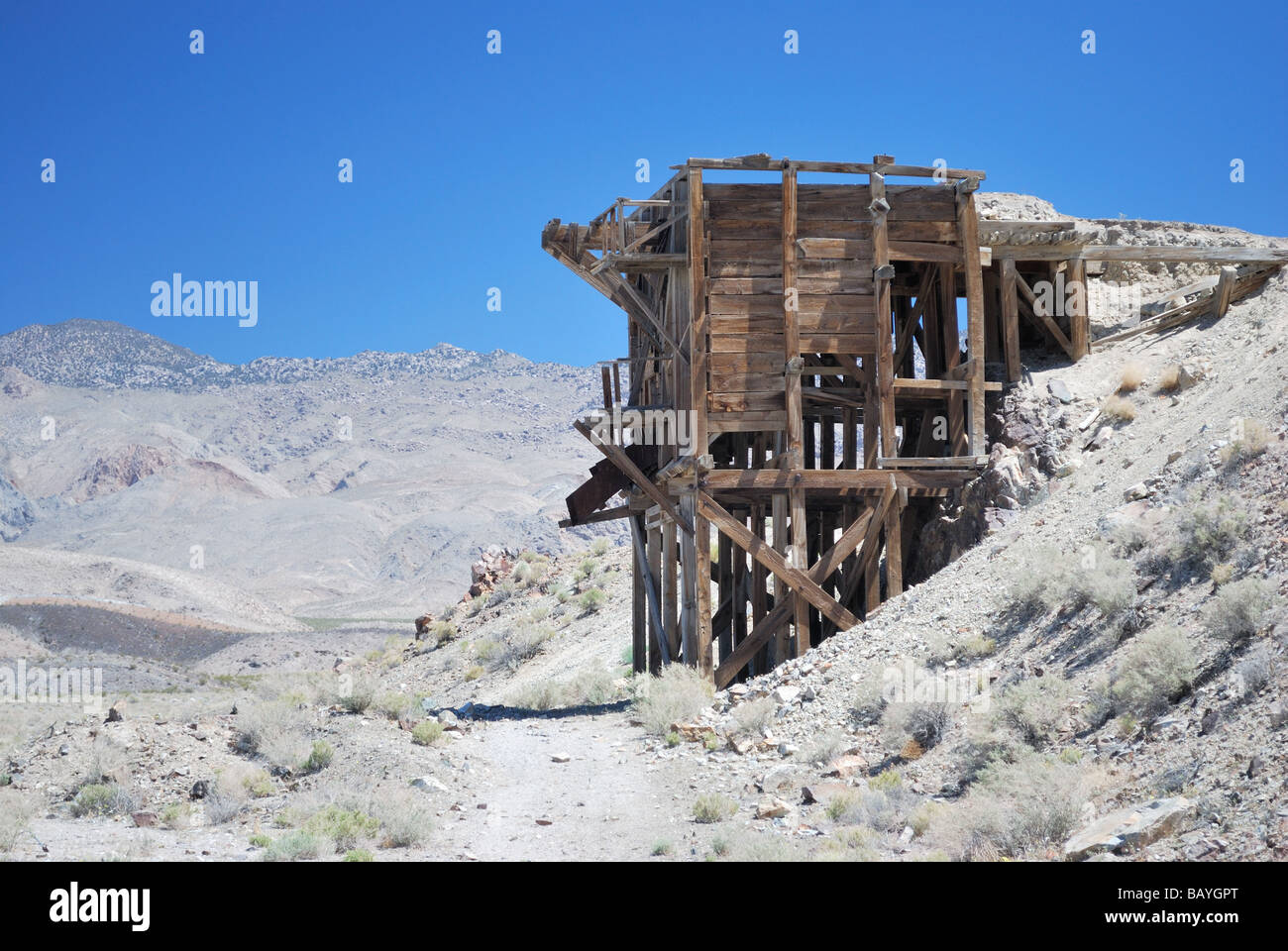 Erz-dump, Mazourka Canyon, in den Inyo-Bergen östlich von Unabhängigkeit, CA Stockfoto