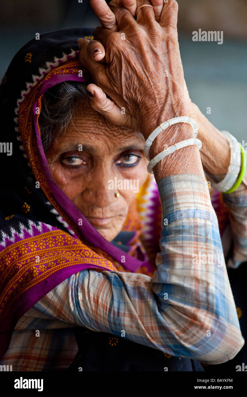 Alte indische Frau in Alt-Delhi Indien Stockfoto