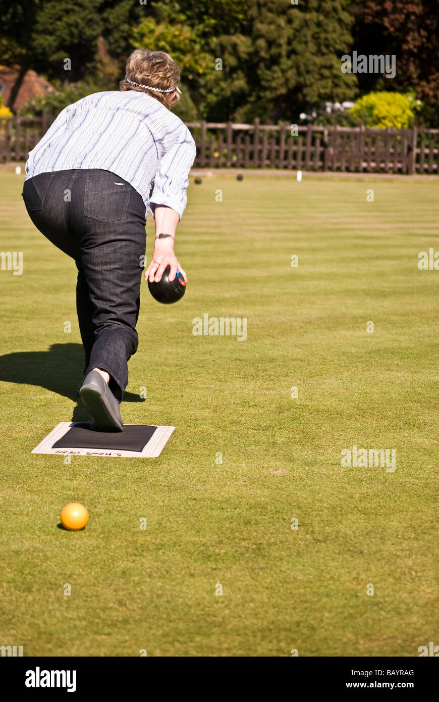 Dame spielen Schalen Stockfoto