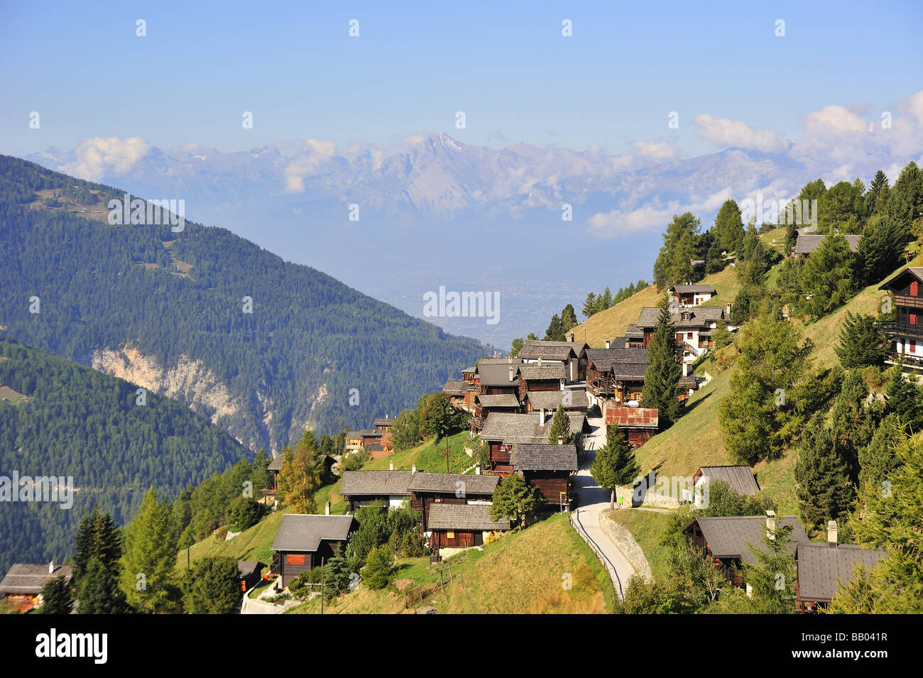 Ein Blick auf die Schweizer alpinen Dorf Chandolin Stockfoto