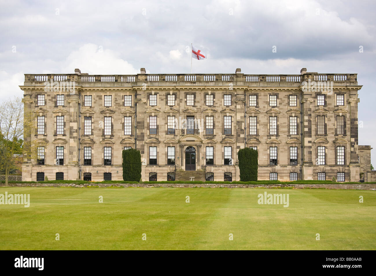 Der Westflügel des Stoneleigh Abbey, in der Nähe von Kenilworth, Warwickshire, England, UK. Stockfoto