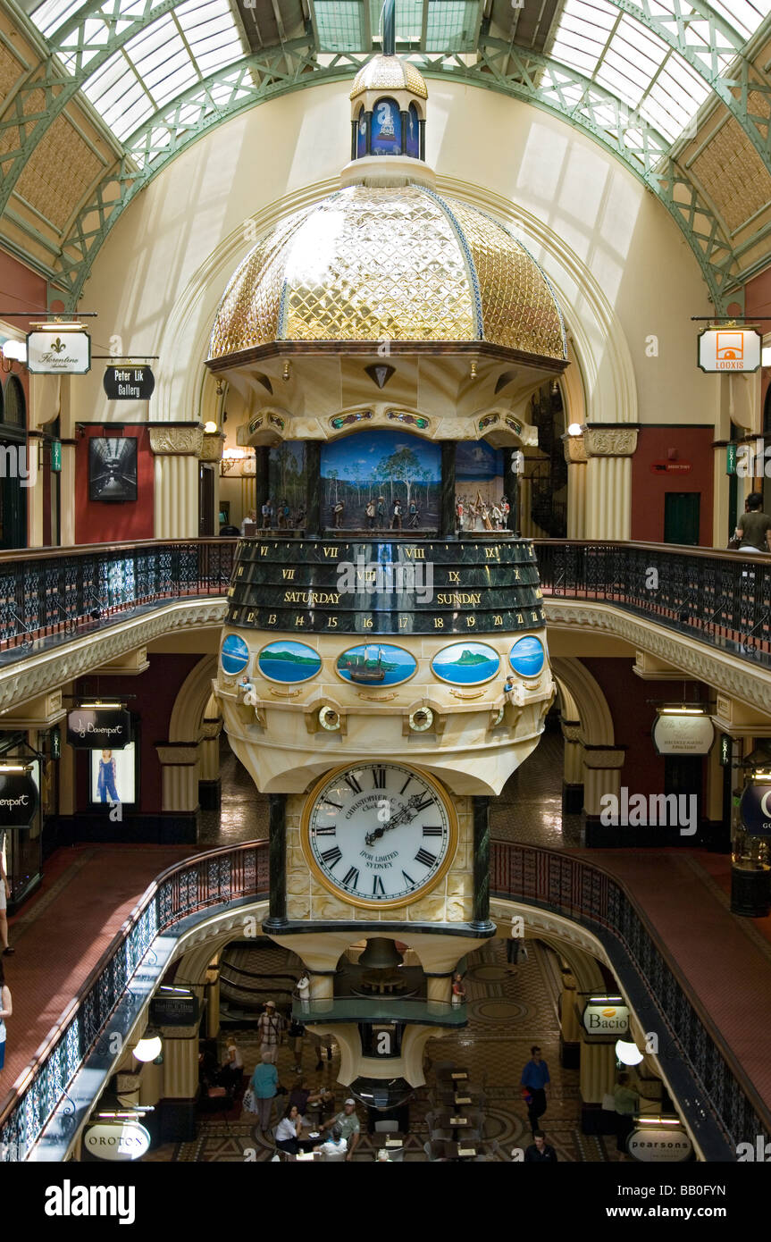 Die große australische Uhr im Queen Victoria Mall, Sydney, Australien  Stockfotografie - Alamy