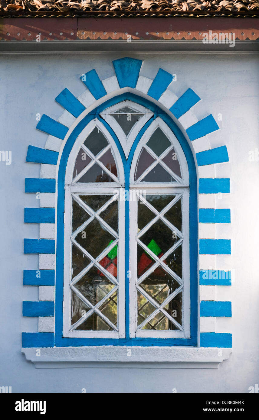 Fenster in der St. Peter Kirche aka Kirche von Süd Indien Kodaikanal Tamil Nadu Indien Stockfoto