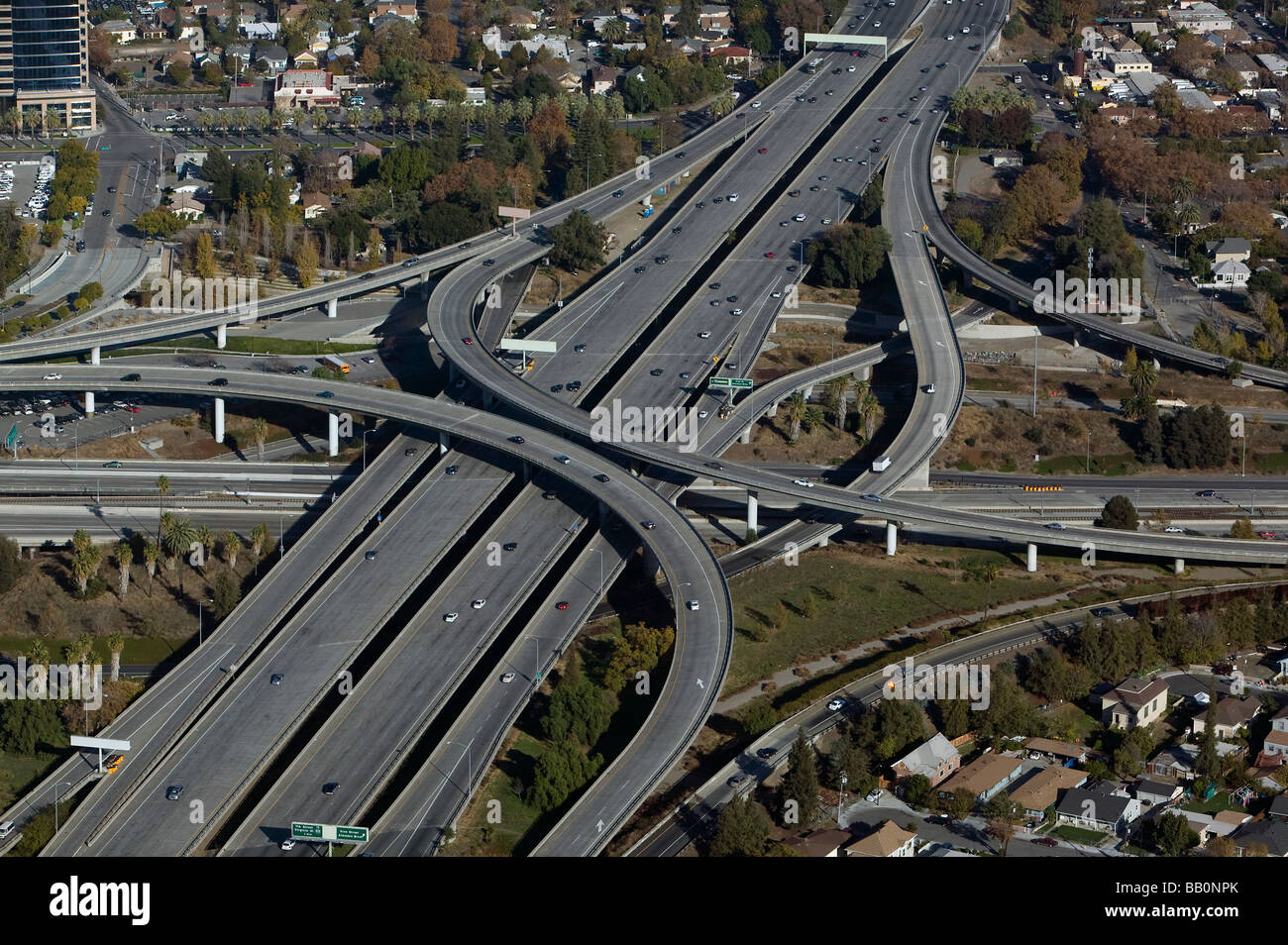 Luftaufnahme über interstate 280 & Guadalupe Parkway Autobahnkreuz San Jose Kalifornien Stockfoto
