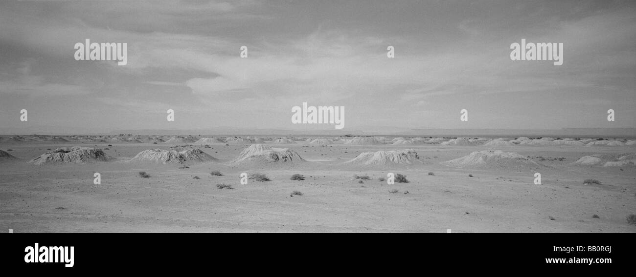 Luftlöcher in der Wüste Stockfoto