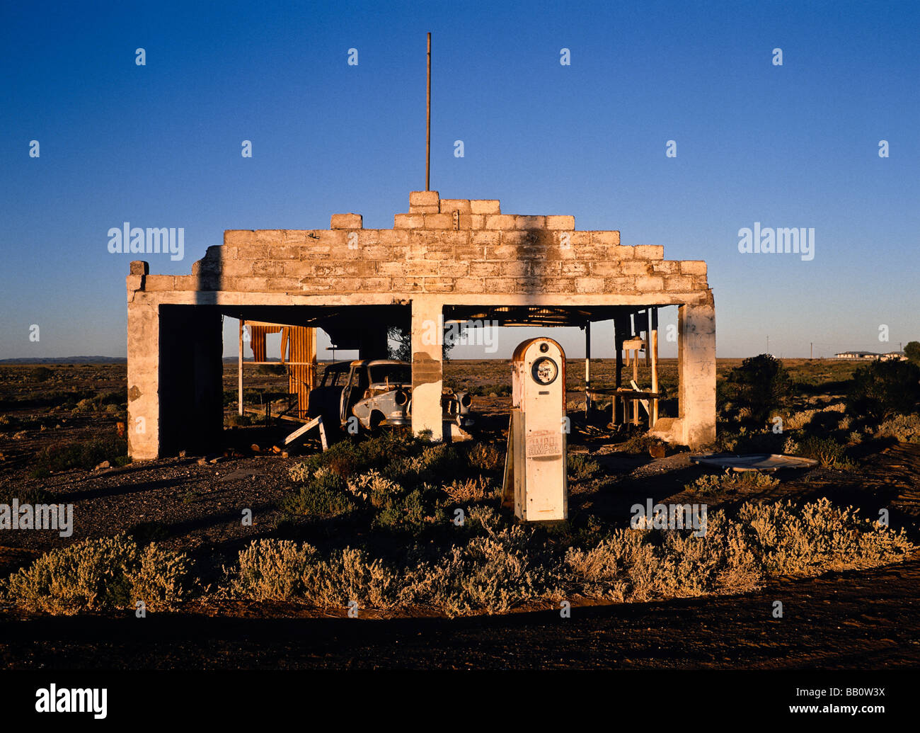 Verlassene Tankstelle, Outback Australien Stockfoto