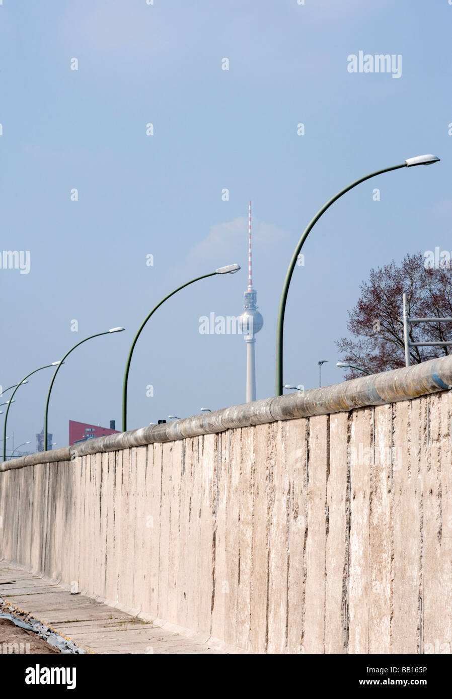 Verbleibenden intakten Abschnitt der Berliner Mauer in der East Side Gallery in Berlin Stockfoto