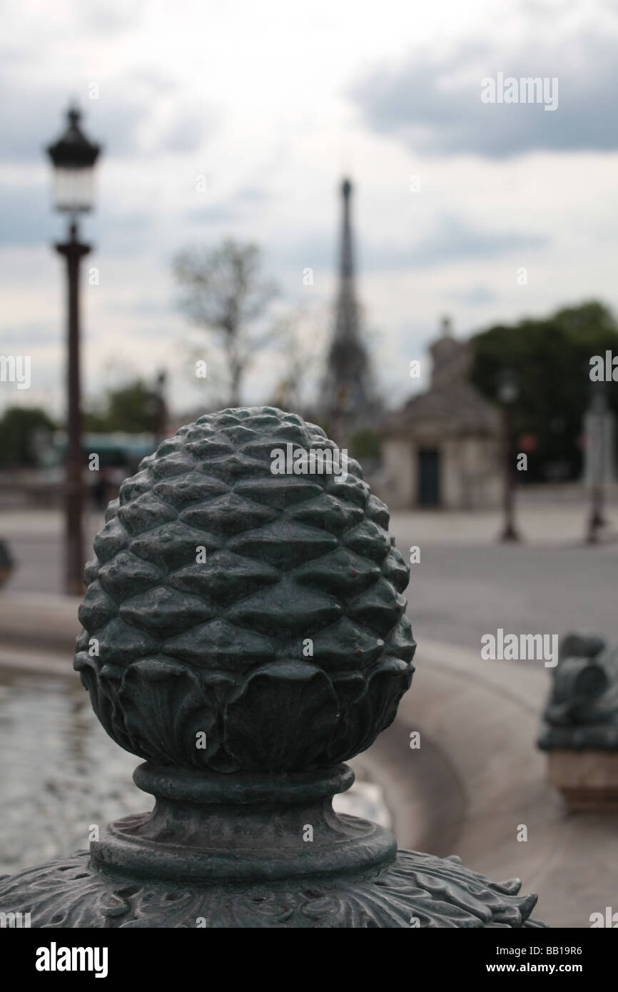 Fernsicht auf den Eiffelturm in Paris Stockfoto