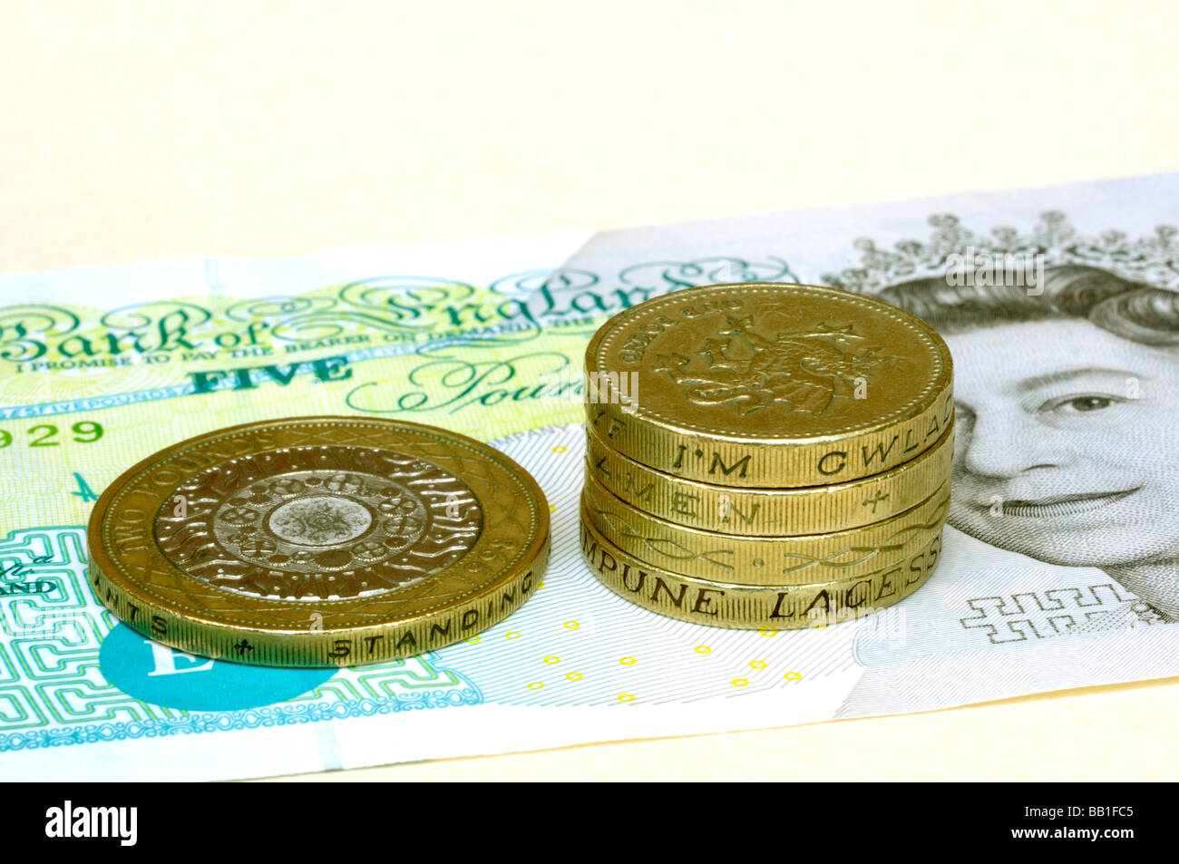 Großbritannien UK Pfund-Banknoten und-Münzen Stockfoto