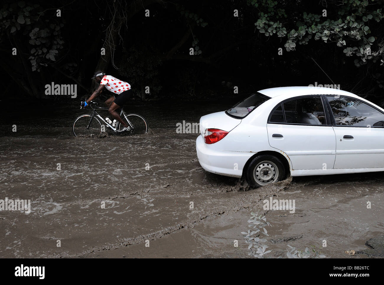 Sint Maarten Regen verursacht viele Straße, Überlauf, die die Kanalisation nicht einwandfrei arbeitet Stockfoto