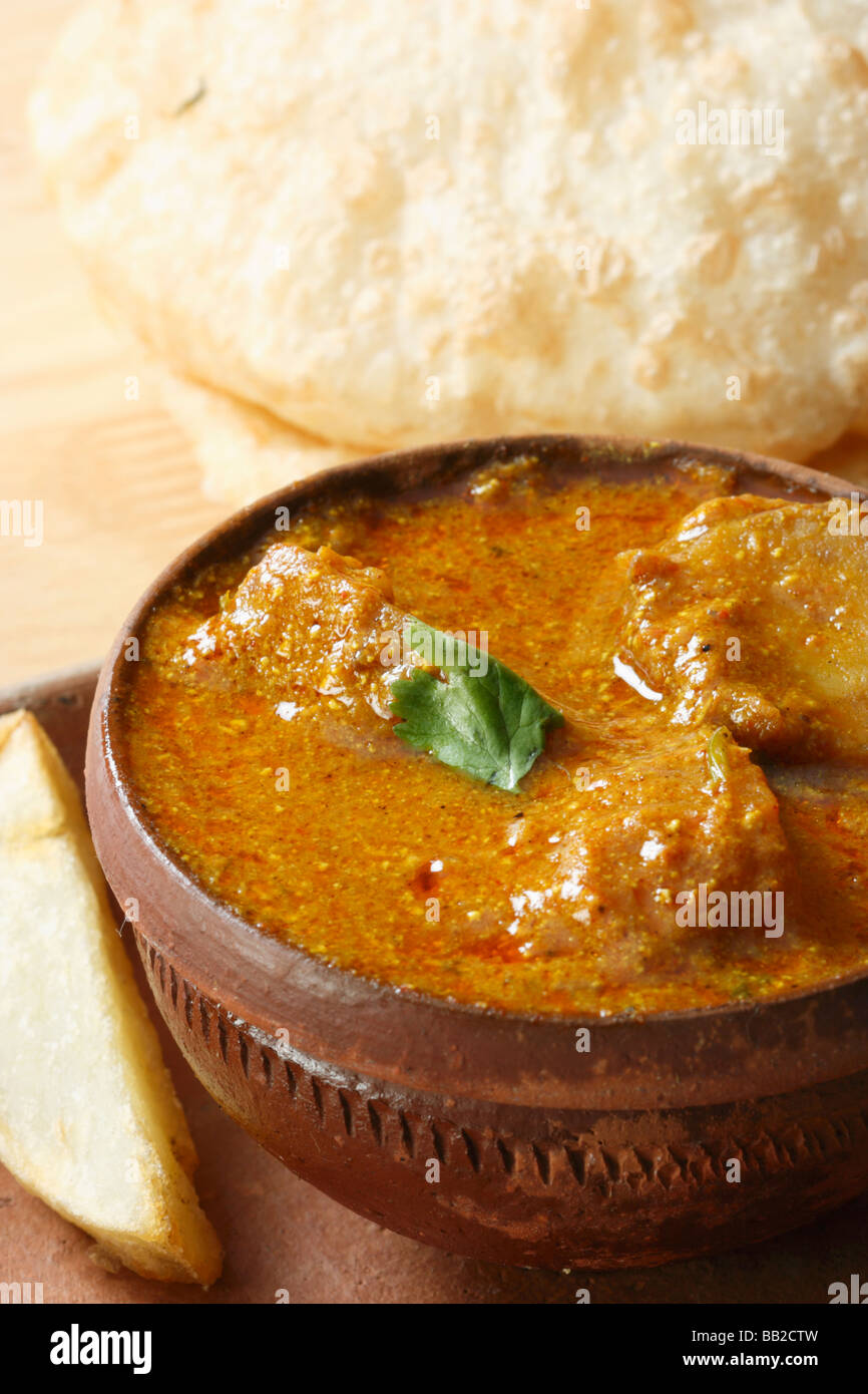 Alu-Dum ist eine würzige Kartoffel-Curry aus Bengalen Stockfoto