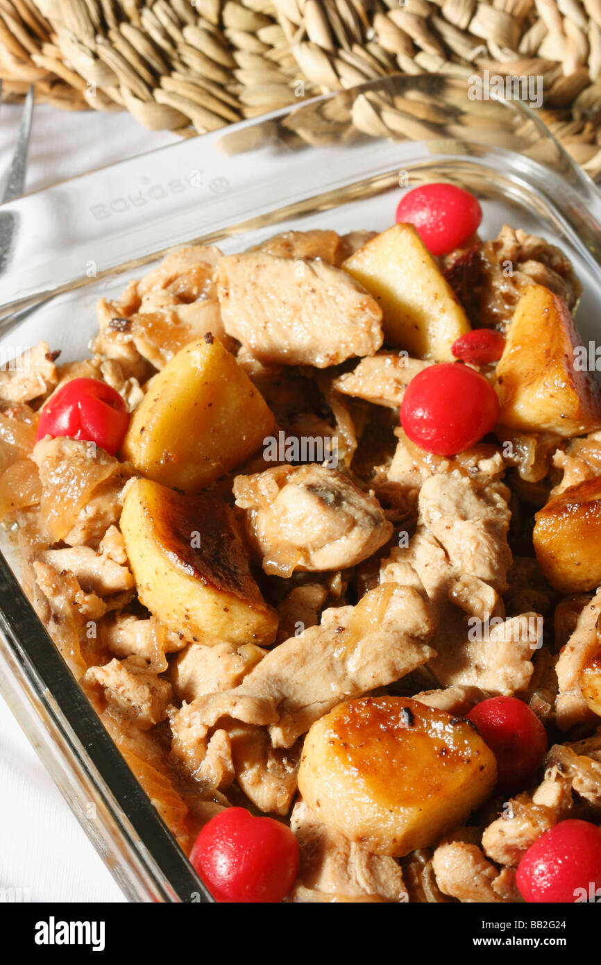 Solange-e Seib ist ein Fleisch-Eintopf mit Äpfeln & trocken Obst Stockfoto