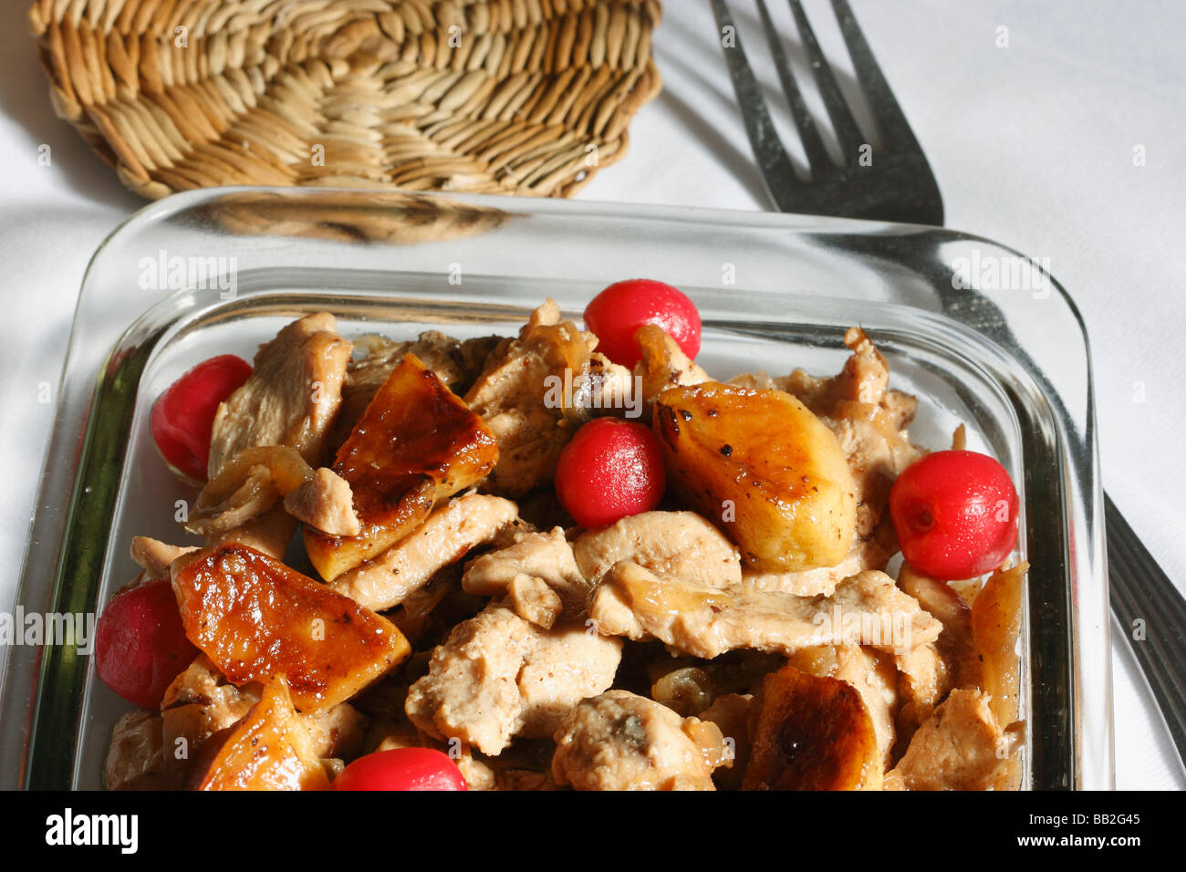 Solange-e Seib ist ein Fleisch-Eintopf mit Äpfeln & trocken Obst Stockfoto