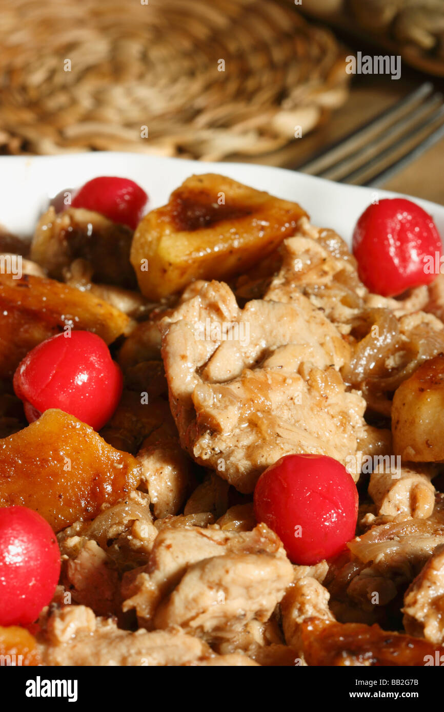 Solange-e Seib ist ein Fleisch-Eintopf mit Äpfeln & trocken Obst Stockfoto