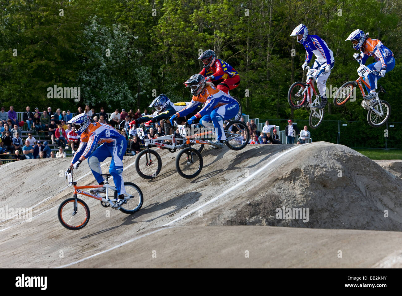 Sechs Rennen Konkurrenten beim BMX Supercross World Cup Stockfoto