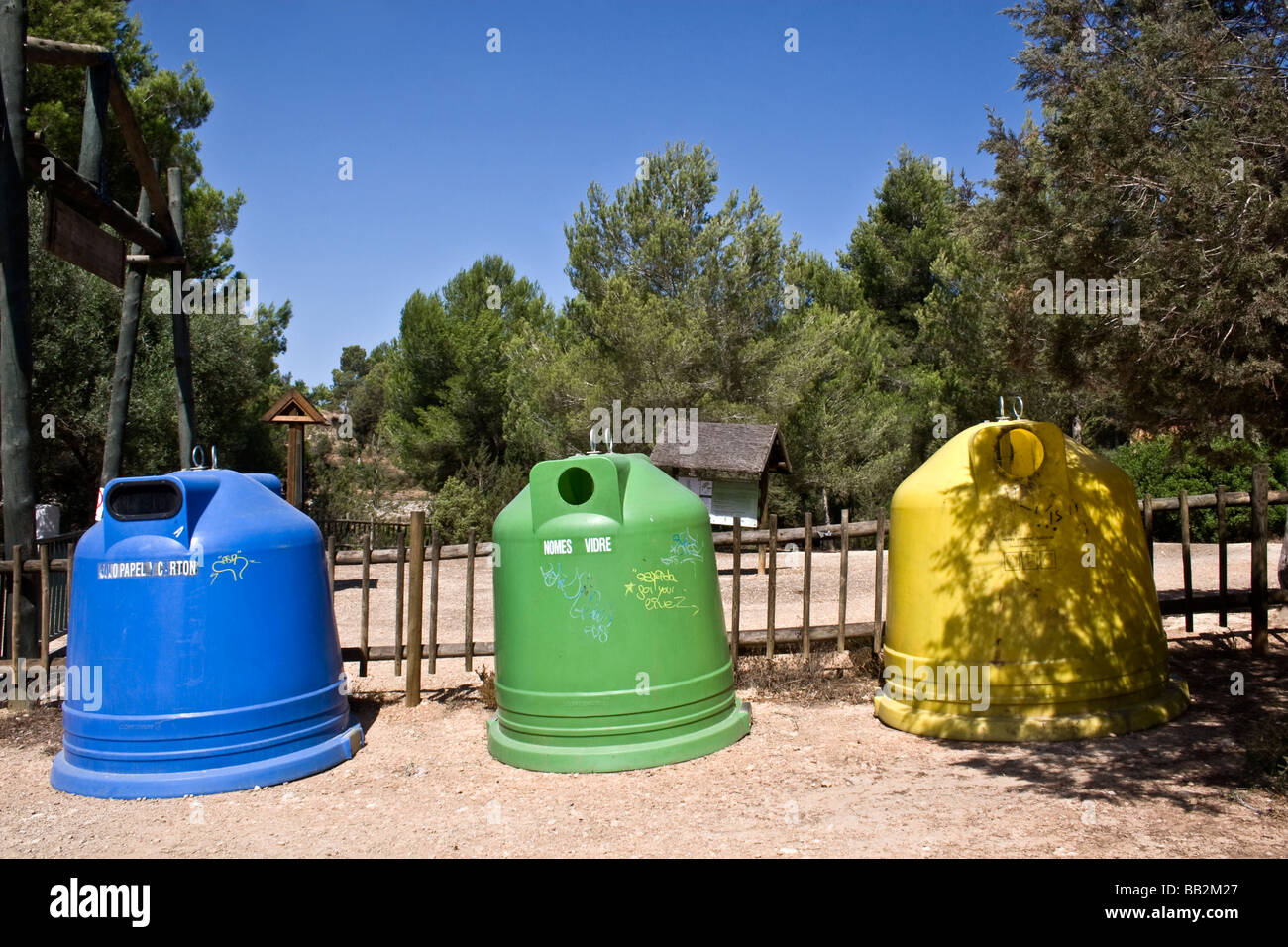Recycling, Sant Llorenc de Balafia, Ibiza, Spanien Stockfoto