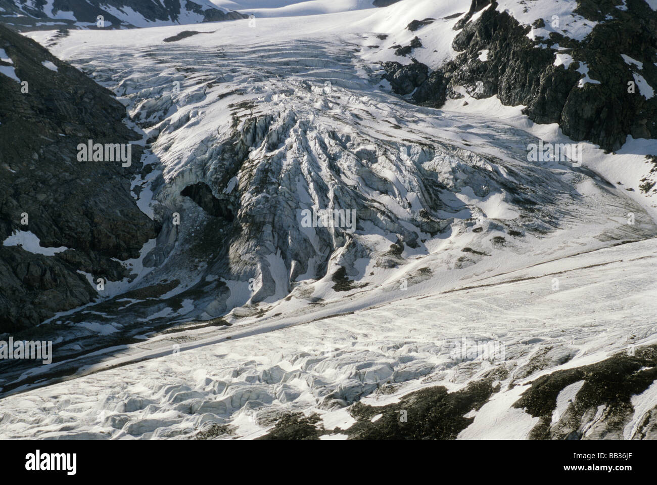 Pers Gletscher fließt nach Morteratsch-Gletscher im Berninagruppe von Engandine Alpen Graubünden Graubünden Schweiz Stockfoto