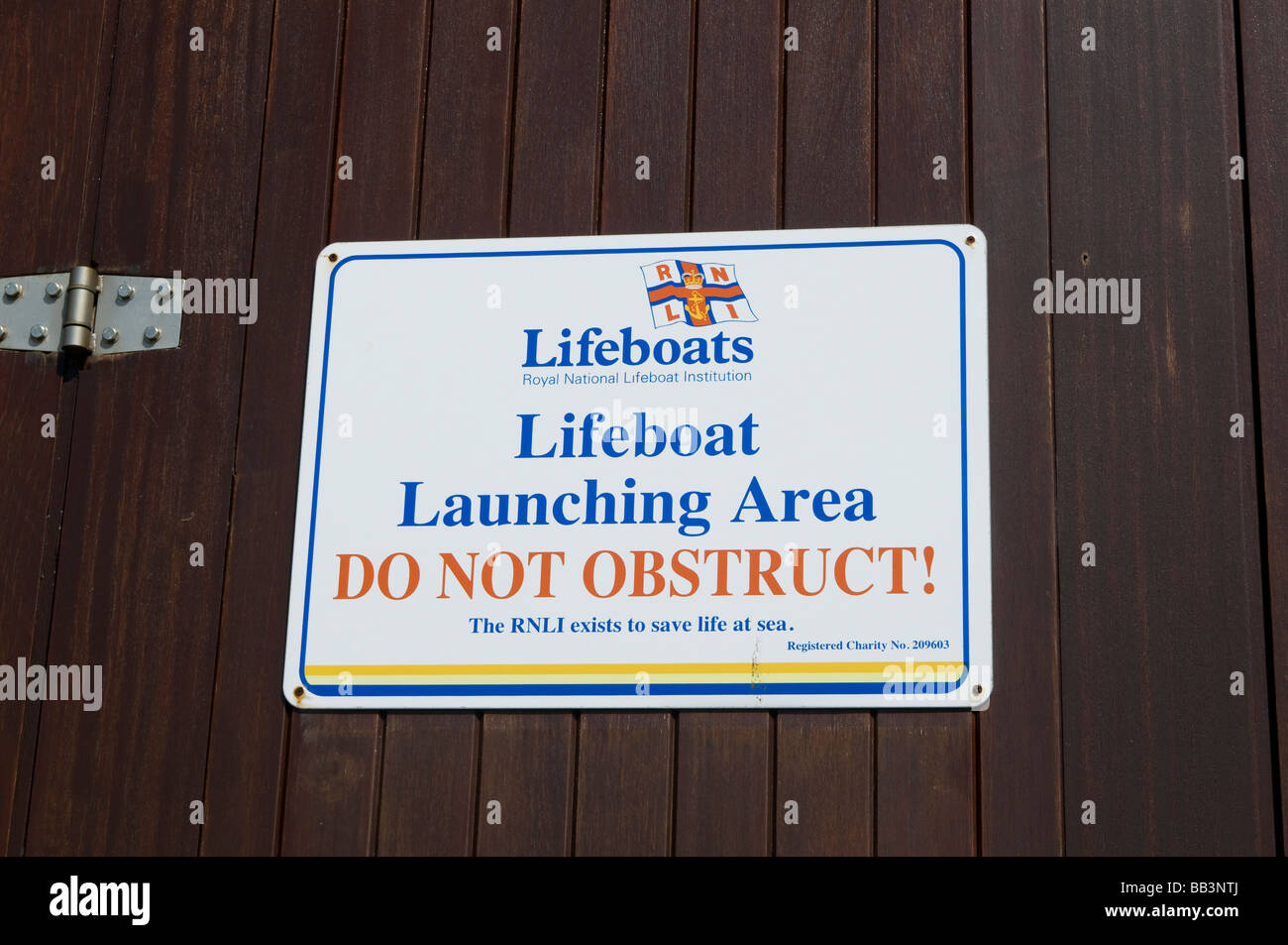 Zeichen auf der RNLI Lifeboat Station an Schären, North County Dublin, Irland Stockfoto