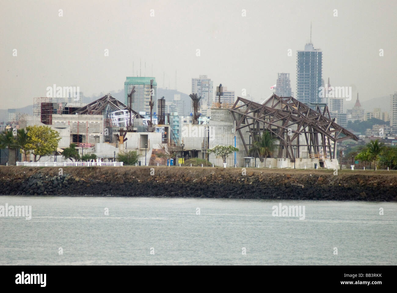 Arbeit ist im Gange auf Gehrys Biomuseu - Brücke des Lebens Stockfoto