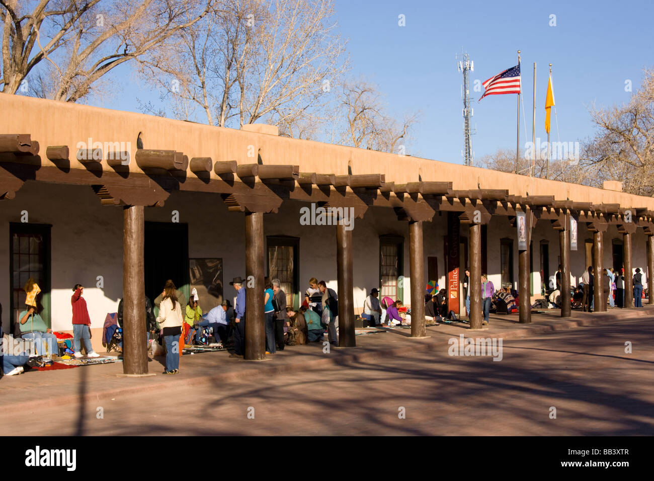 NA, USA, New Mexico, Santa Fe, Plaza, Palast des Hochschulrates, indischen Markt Stockfoto