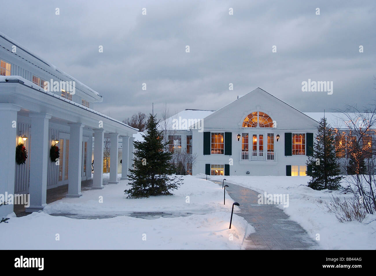 Nordamerika, USA, Vermont, Manchester Village. Die Equinox-Resort im Schnee Stockfoto