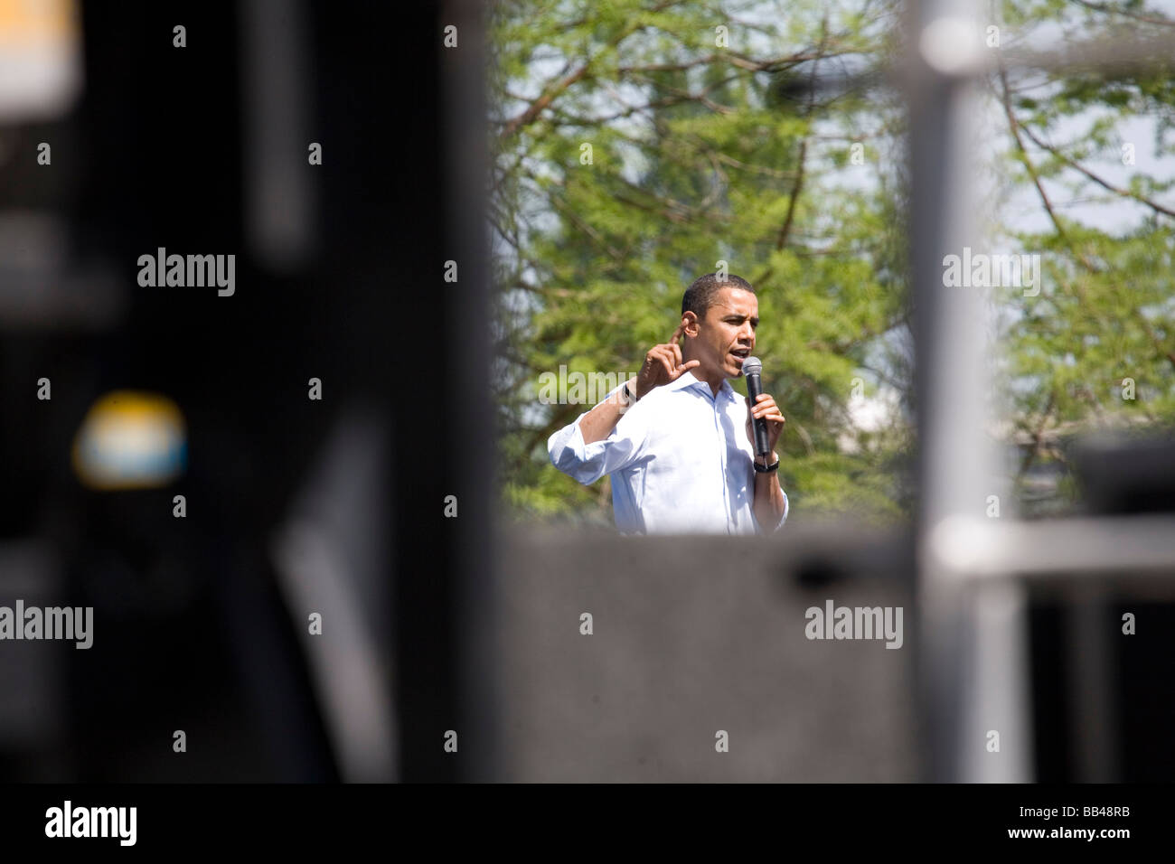Präsidentschaftskandidat und demokratischen Spitzenreiter, Barack Obama, spricht auf eine Rekord-politische Kundgebung in Waterfront Park Stockfoto