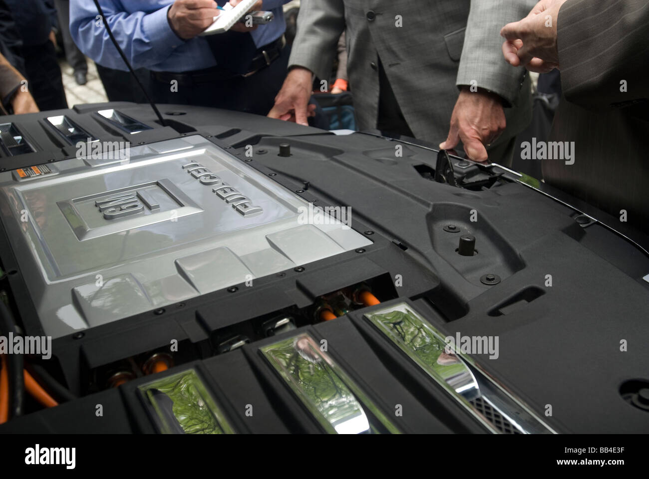 General Motors zeigt Chevrolet Equinox-Wasserstoff-Brennstoffzellen-Fahrzeuge in NY City Hall Stockfoto
