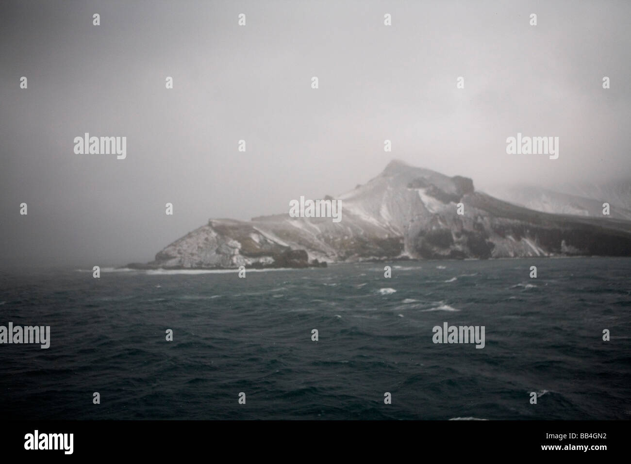 Sturm verprügelt, den Eingang zum Whalers Bay, Deception Island, Süd-Shetland-Inseln, Antarktis Stockfoto